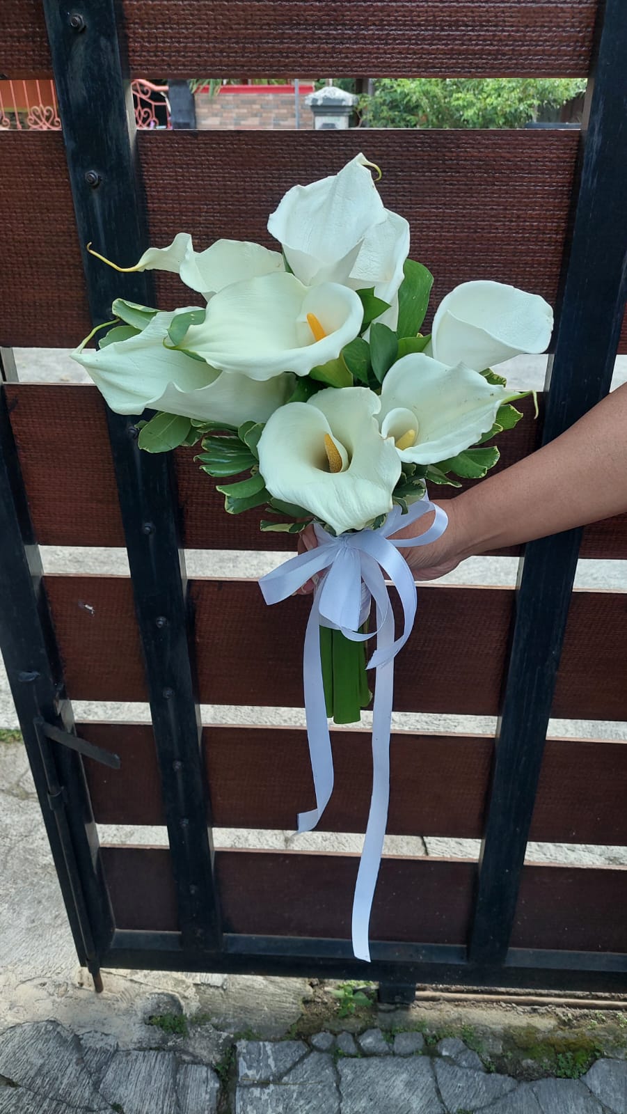 Hand Bouquet Bunga Segar 200k